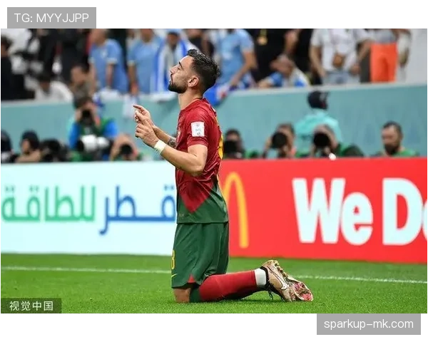 B费发挥出色，组织力助力球队实现逆转