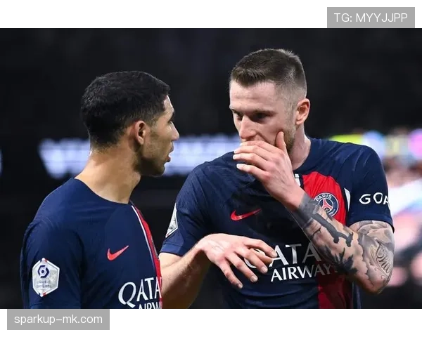 什克里尼亚尔在国家队和俱乐部的表现稳健，展现欧洲顶级后卫的职业实力与发展轨迹